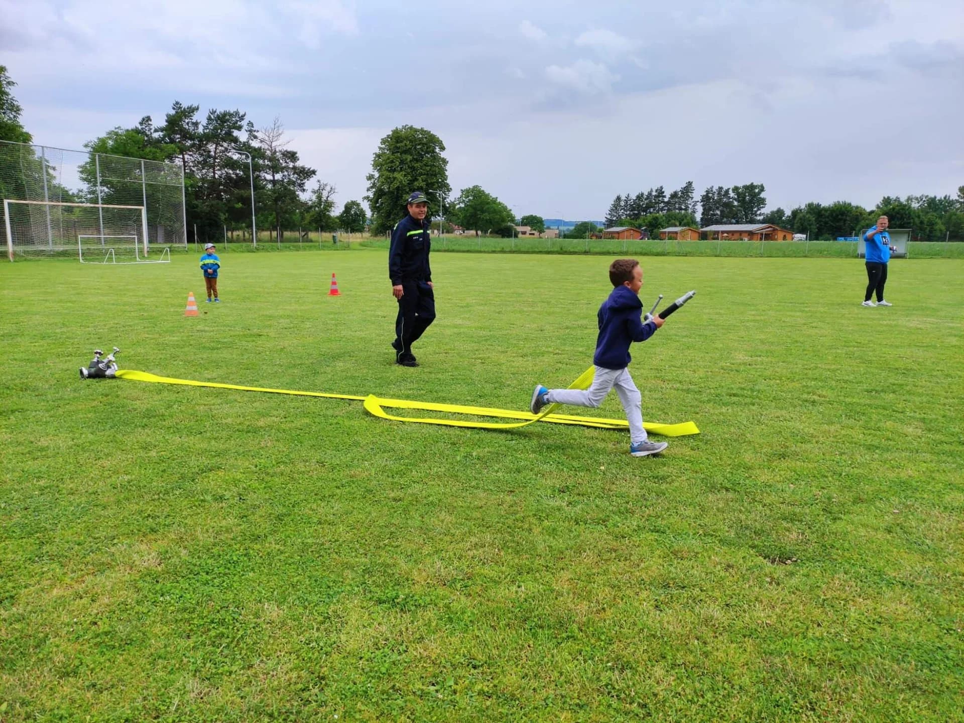 Den s hasiči pro místní školku