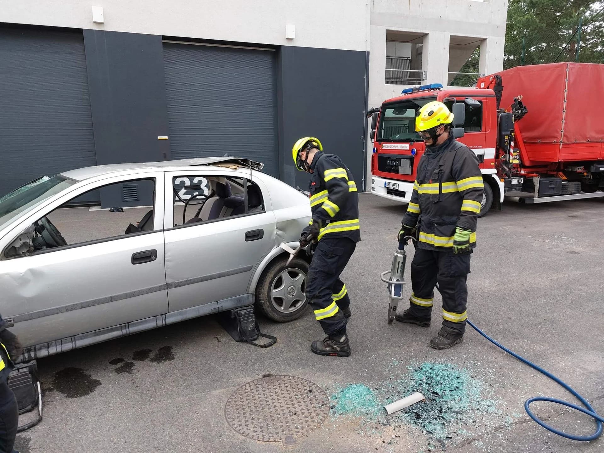 OP jednotky - vyprošťování osob z havarovaných vozidel 27.6.2025